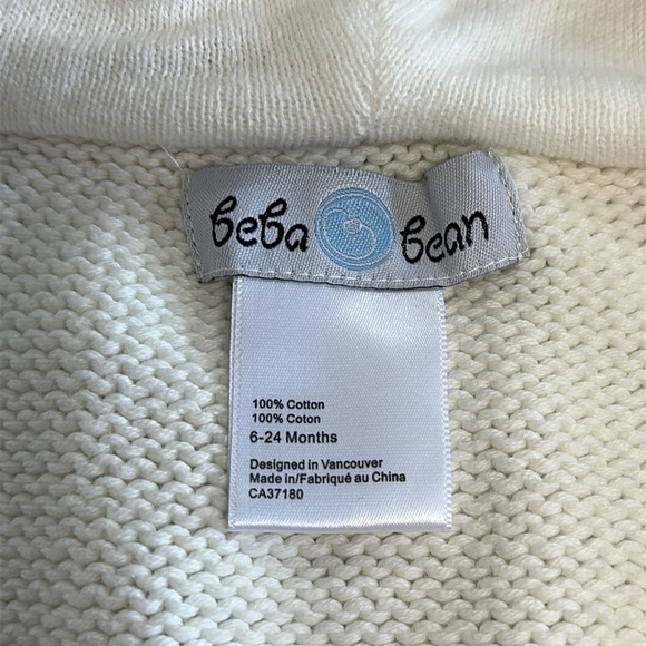 Beba Bean - LIKE NEW - White/Ivory Knit Hooded Cape - Picture 2 of 3